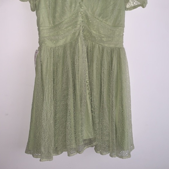 Bardot Bonnie Dress in Pistachio - Picture 7 of 12